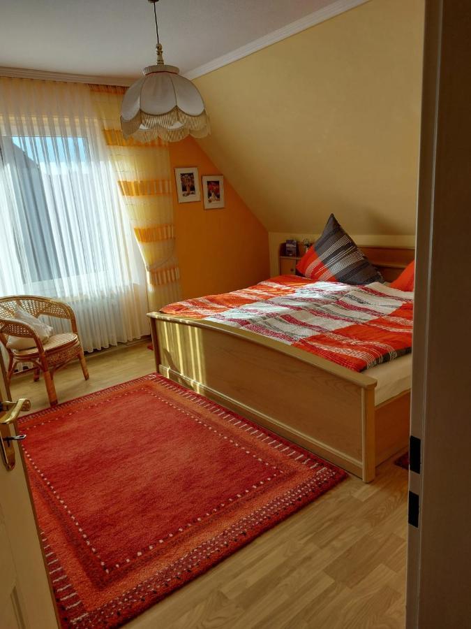Ferienwohnung Leni Erstes Og Inkl Balkon Gartenblick Kostenfreier Parkplatz Stadtnah Aber Ruhig Gelegen Meppen Ngoại thất bức ảnh