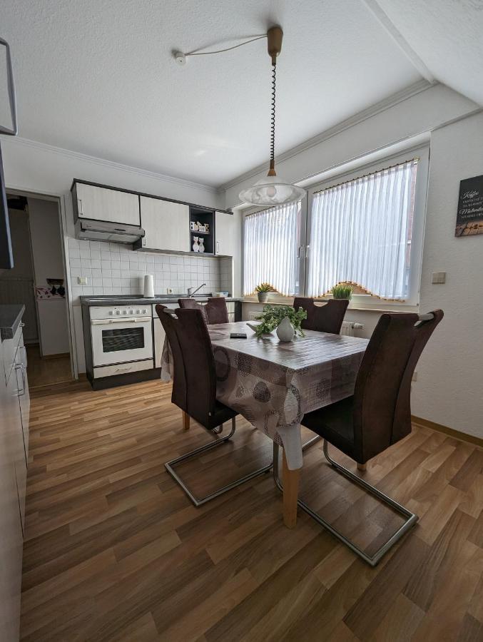Ferienwohnung Leni Erstes Og Inkl Balkon Gartenblick Kostenfreier Parkplatz Stadtnah Aber Ruhig Gelegen Meppen Ngoại thất bức ảnh